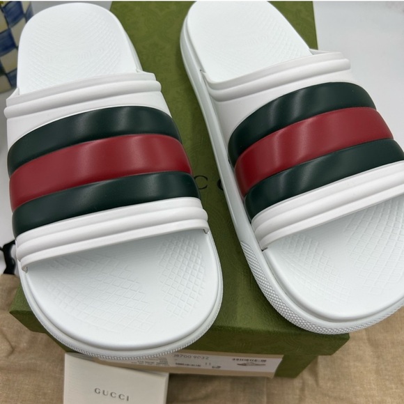 Mens Gucci web striped rubber pool slides size 11 made in Italy. NEWEST STYLE!!!